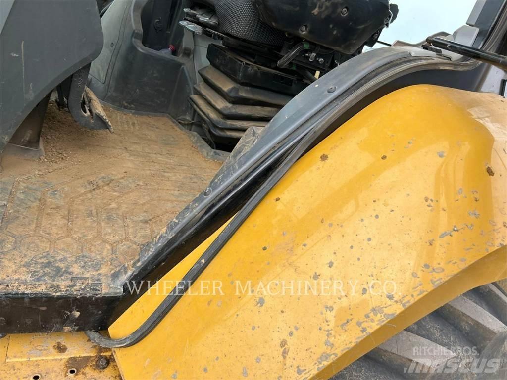 CAT 440 IT Backhoe