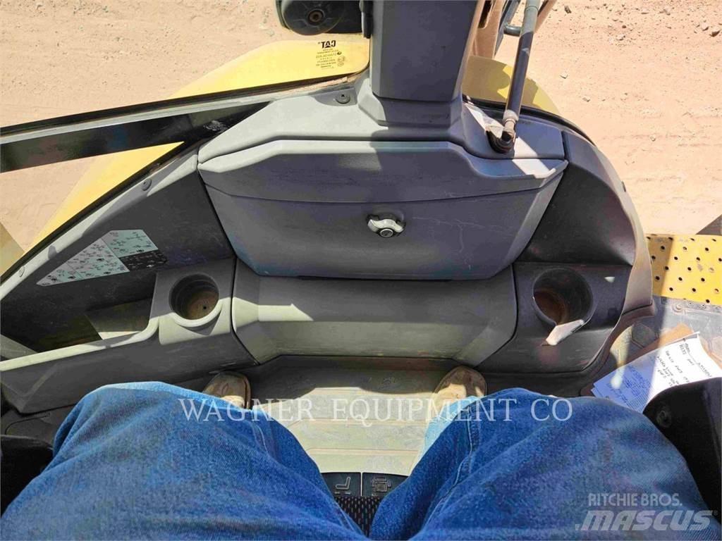 CAT 44007 Backhoe
