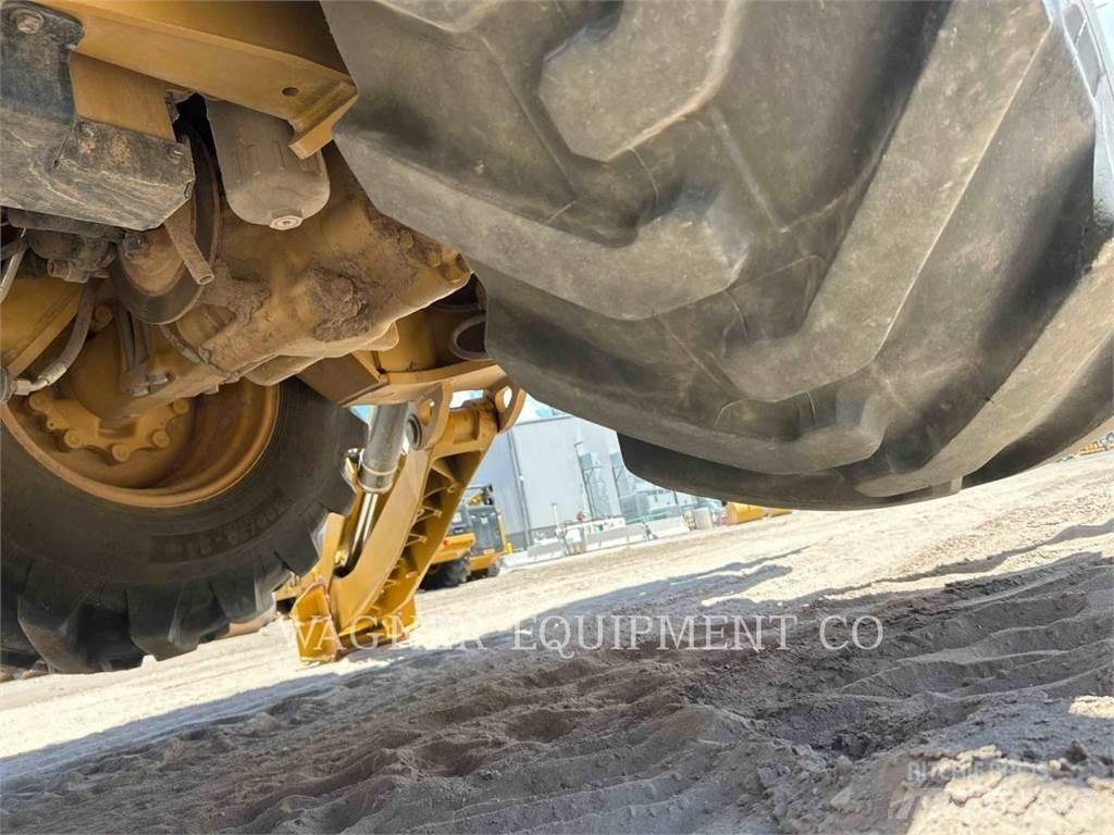 CAT 44007 Backhoe