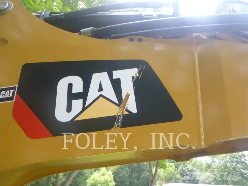 CAT 450-07 Backhoe