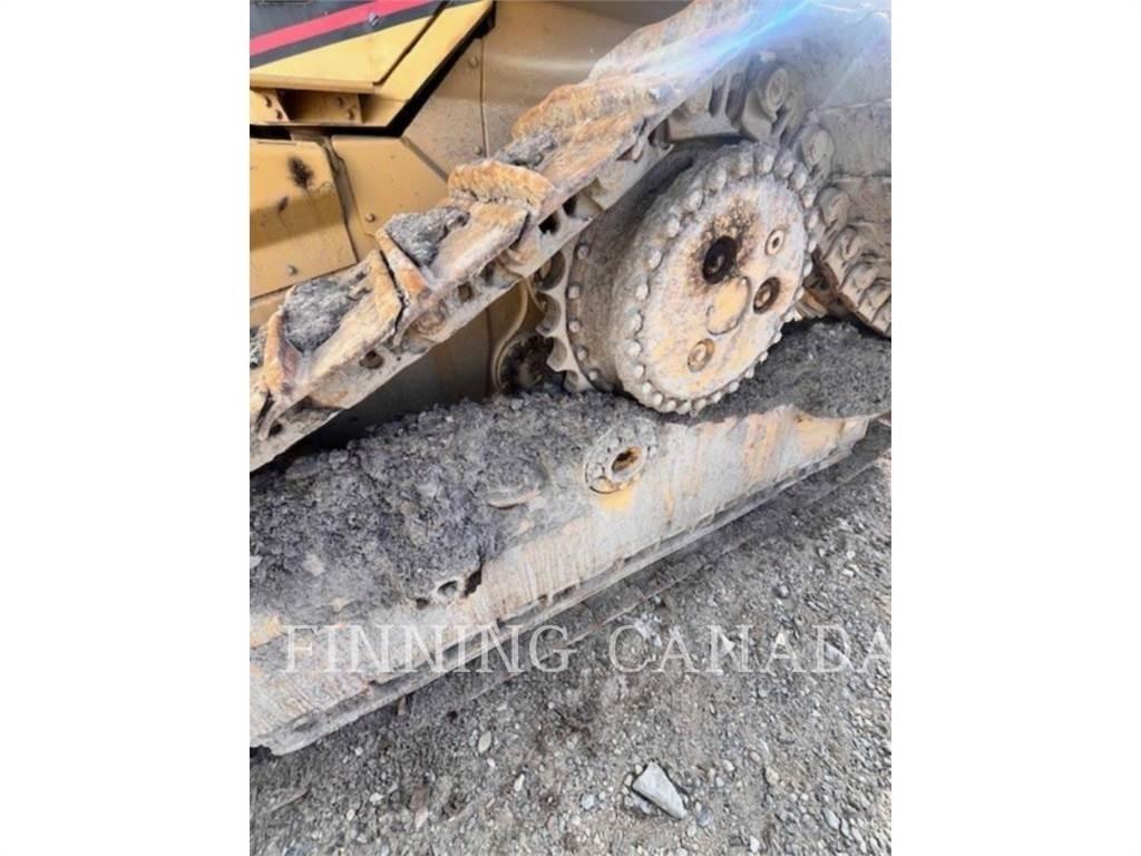 CAT 527 Skidders