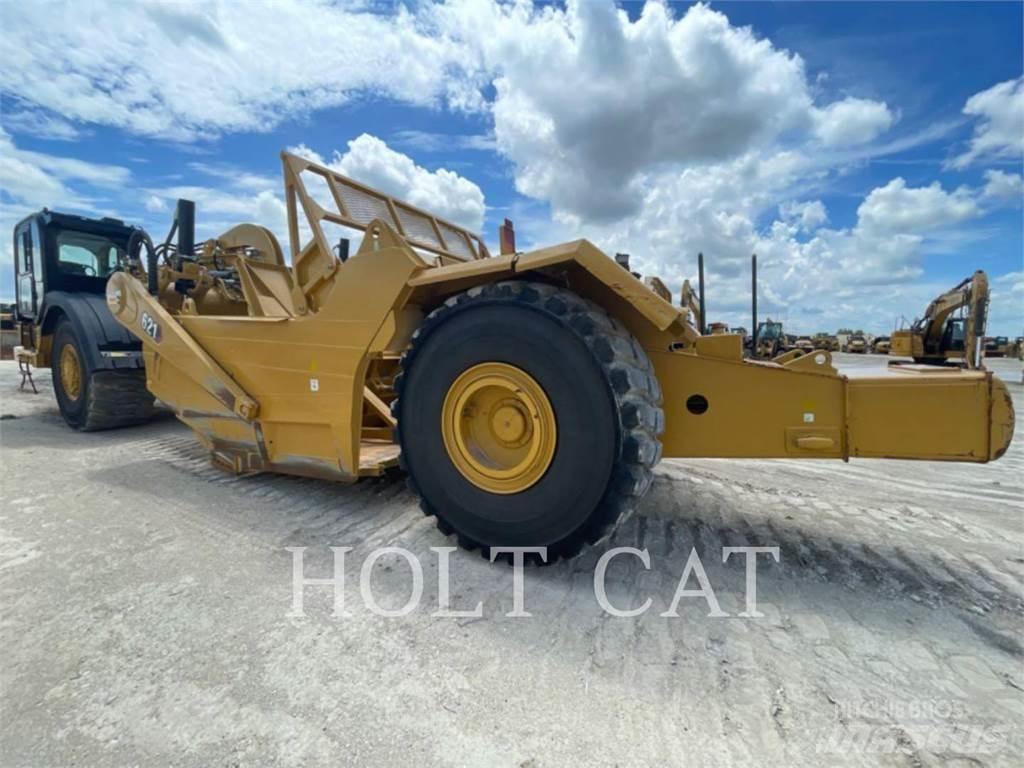 CAT 621 Scrapers