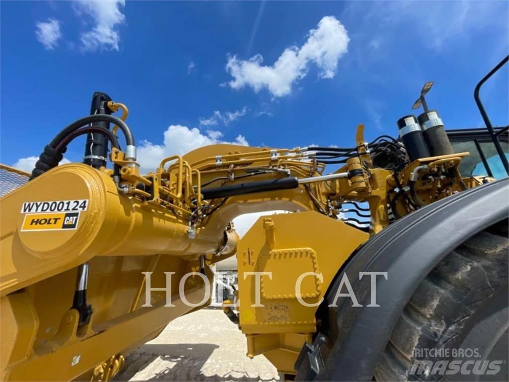 CAT 621 Scrapers