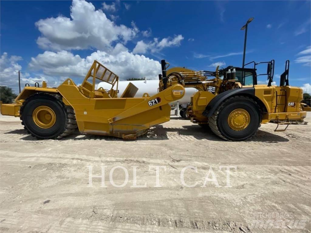 CAT 621 Scrapers