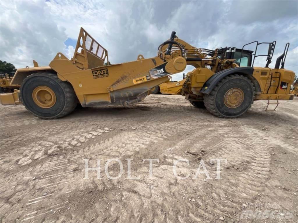 CAT 621K Scrapers