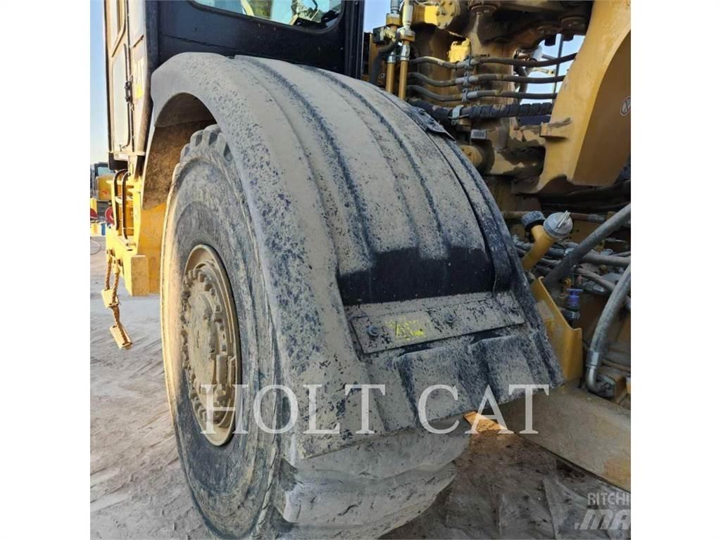 CAT 621K Scrapers
