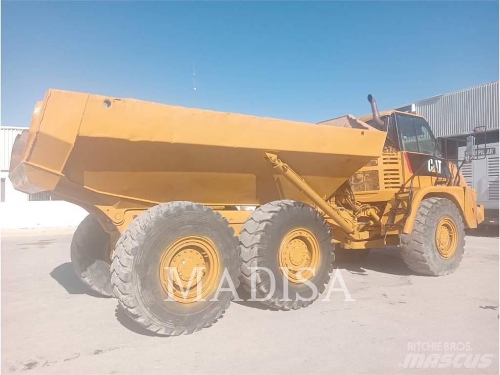 CAT 725 Articulated Haulers
