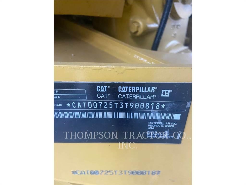 CAT 725 Articulated Haulers