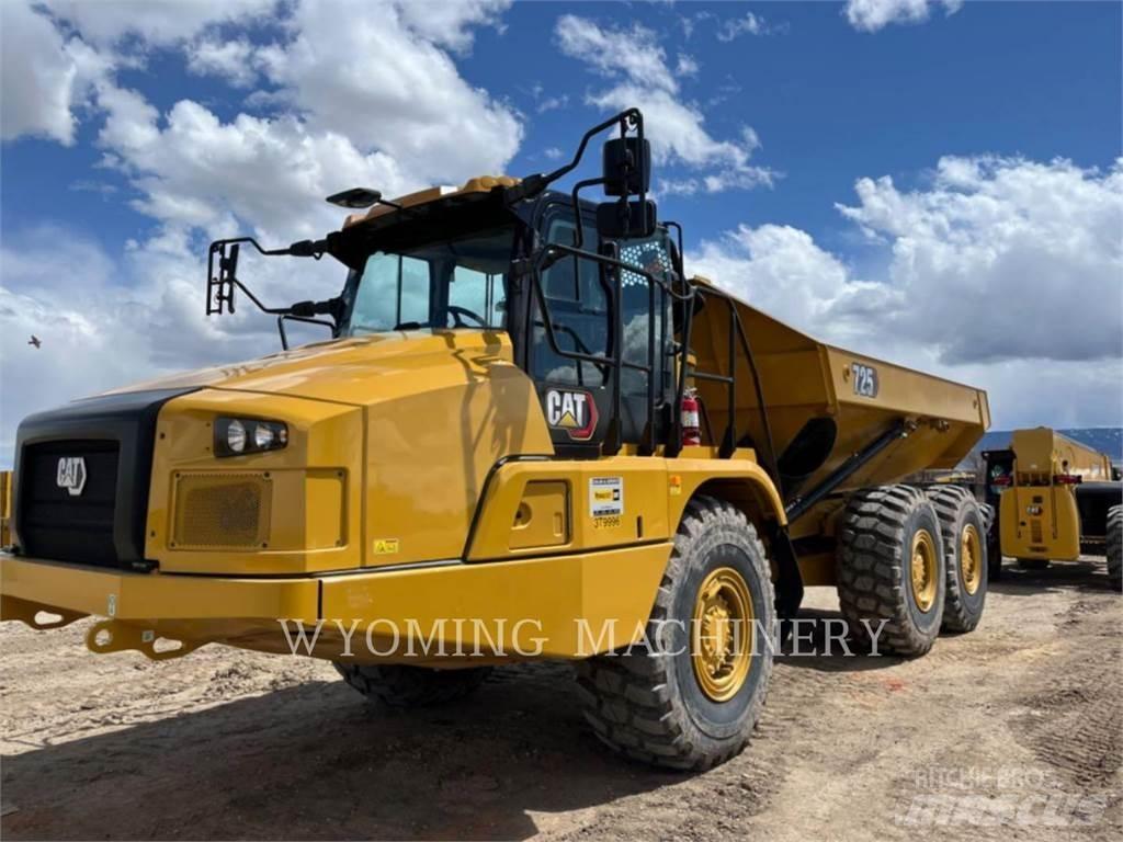 CAT 725 Articulated Haulers