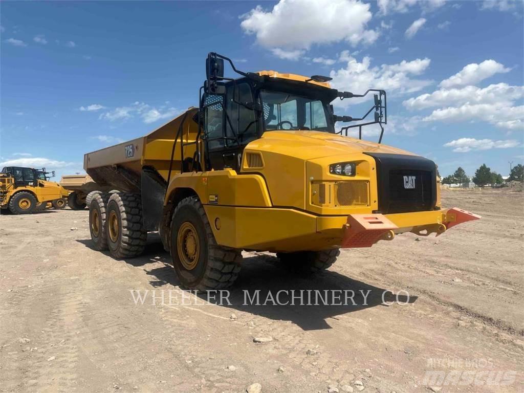 CAT 725 Articulated Haulers