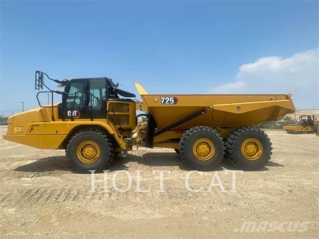 CAT 725 Articulated Haulers
