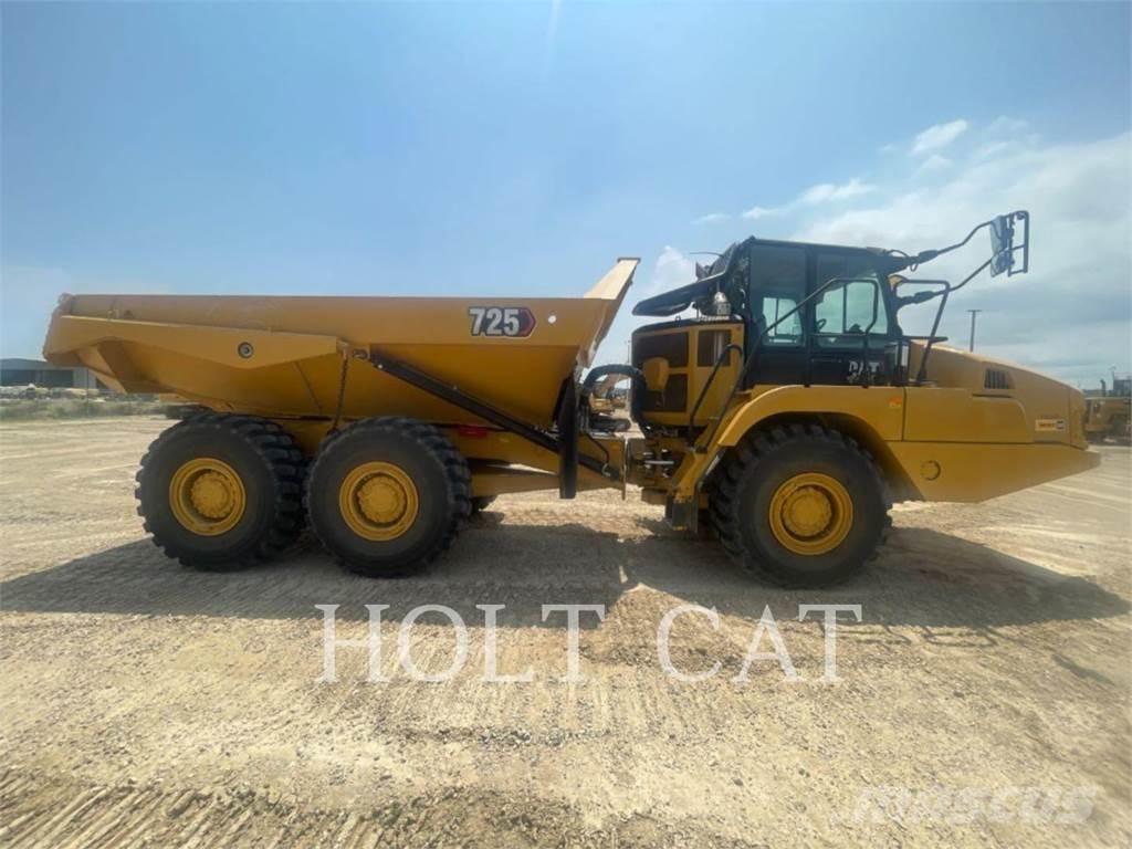 CAT 725 Articulated Haulers