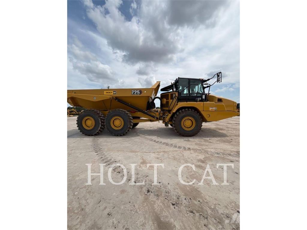 CAT 725 Articulated Haulers