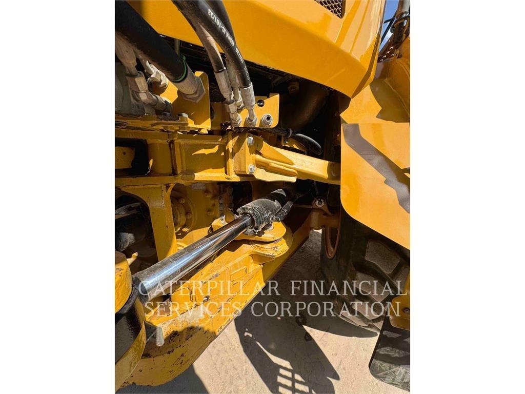 CAT 725-04 Articulated Haulers