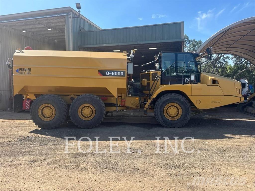 CAT 725-04 Tanker trucks