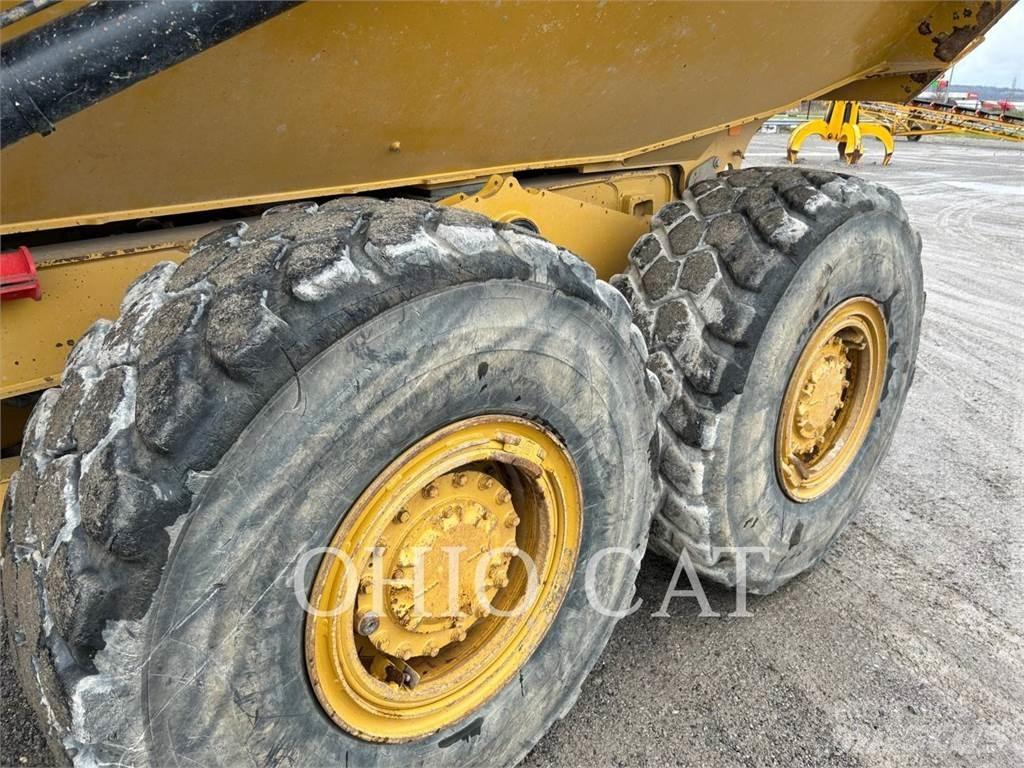 CAT 725C Articulated Haulers