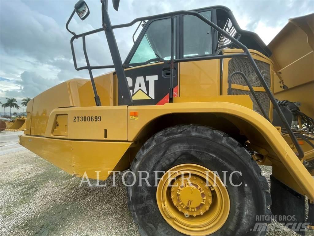 CAT 725C2 Articulated Haulers