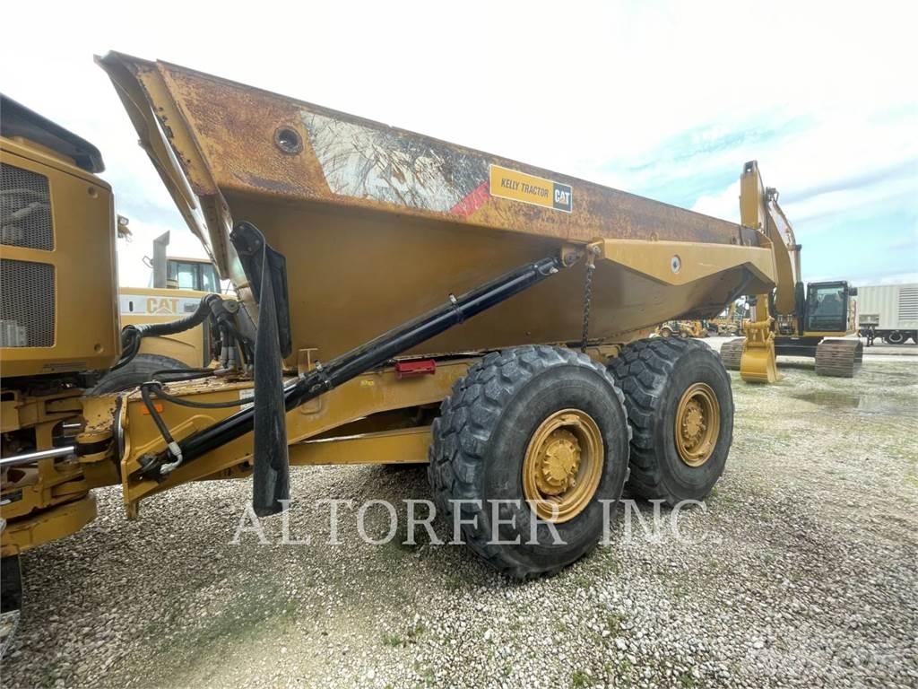 CAT 725C2 Articulated Haulers