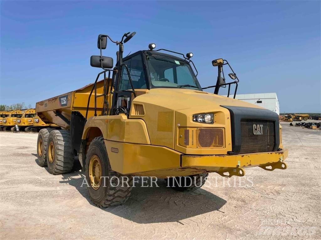 CAT 725C2 Articulated Haulers