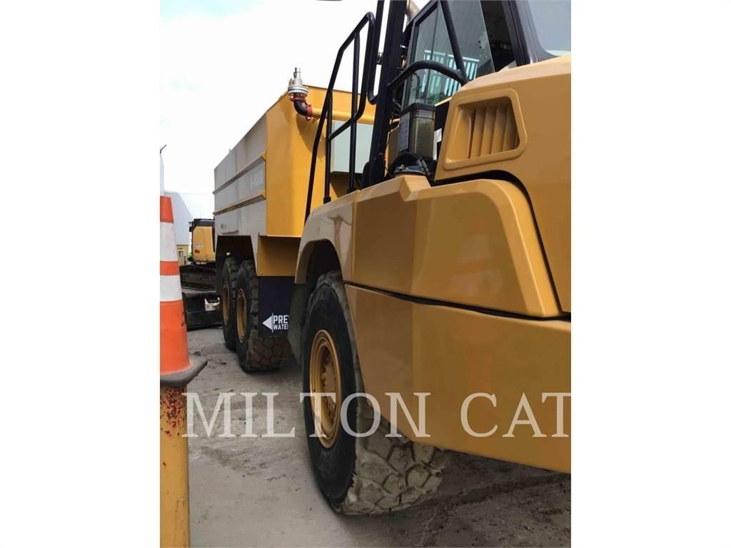 CAT 725C2 Articulated Haulers