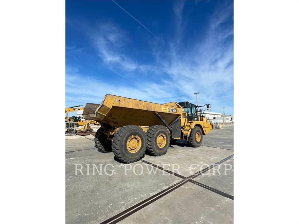 CAT 725WW Tanker trucks
