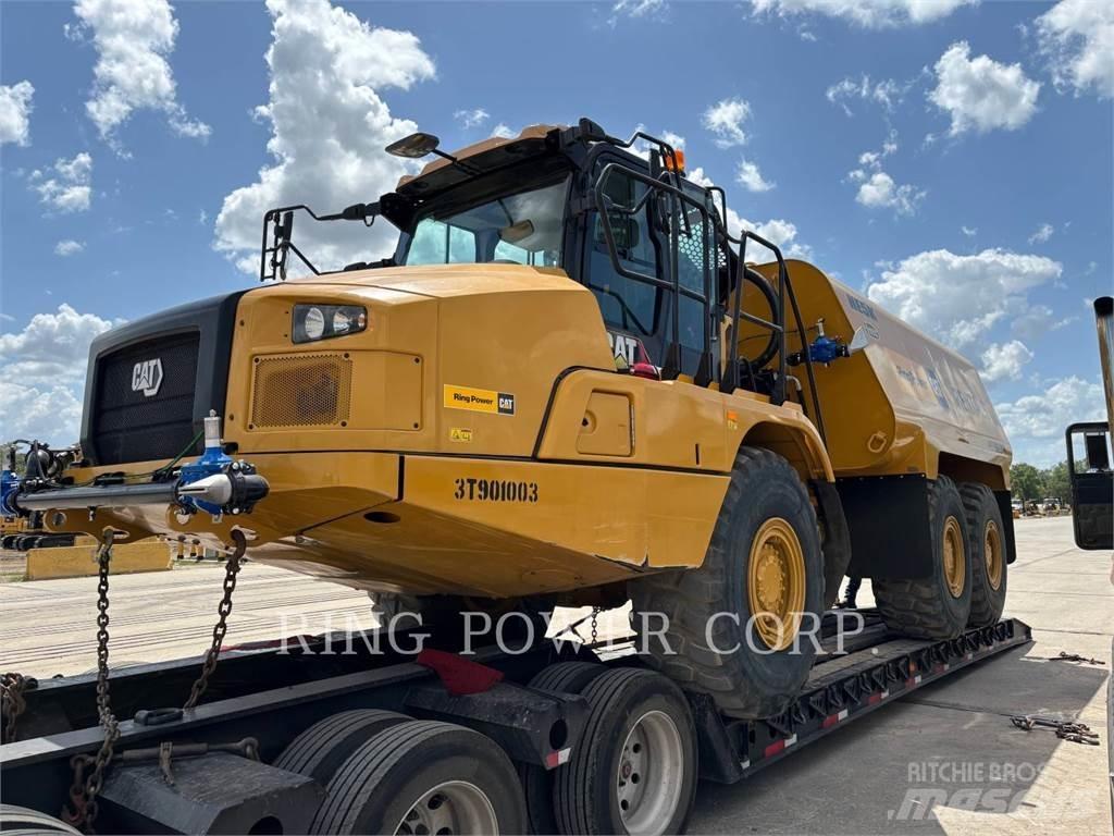 CAT 725WW Tanker trucks