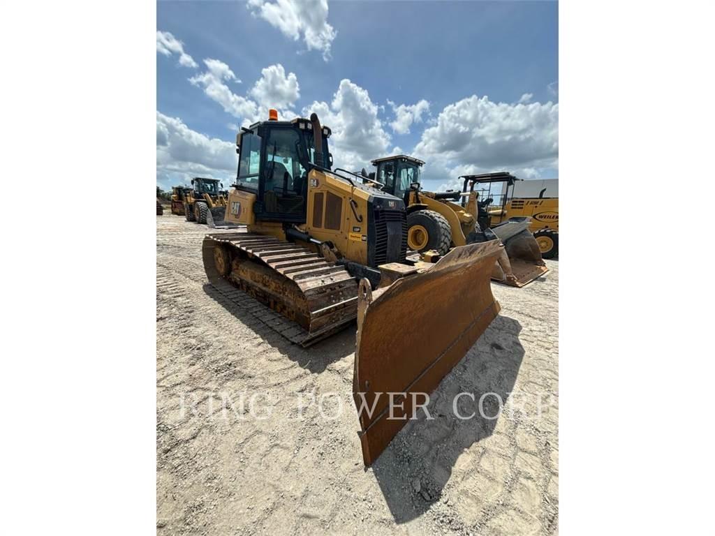 CAT 725WW Tanker trucks