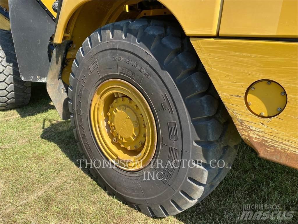 CAT 730 Articulated Haulers