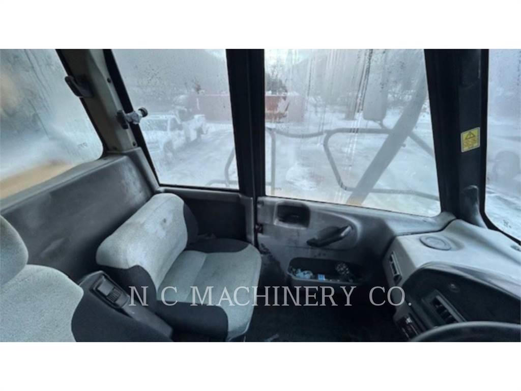 CAT 730 Articulated Haulers