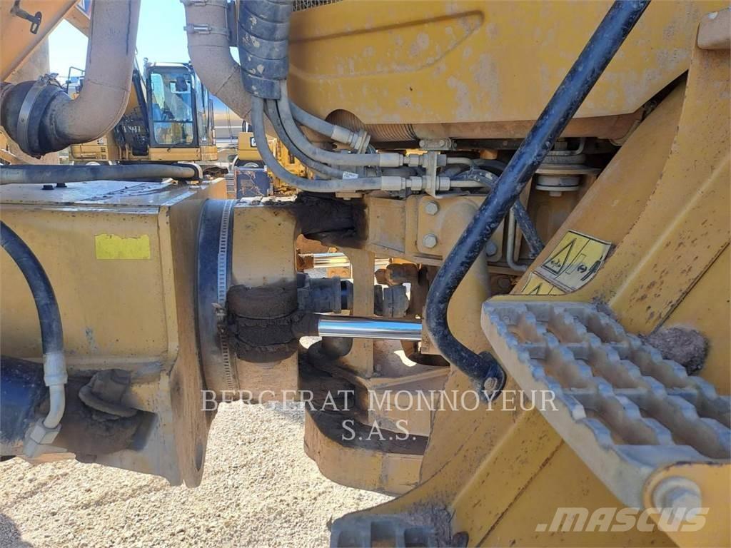 CAT 730 Articulated Haulers