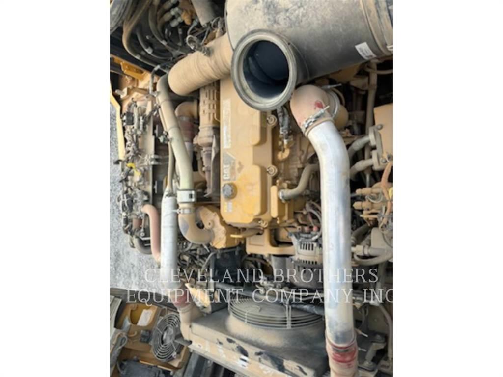 CAT 730C WW Water bowser