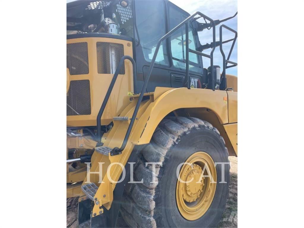 CAT 735 Articulated Haulers