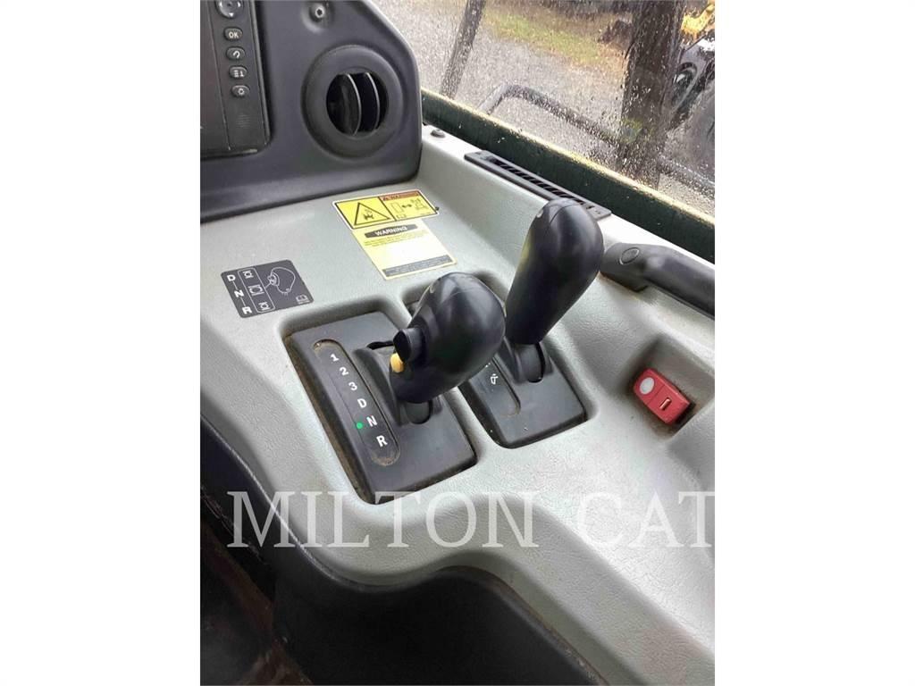 CAT 735C Articulated Haulers