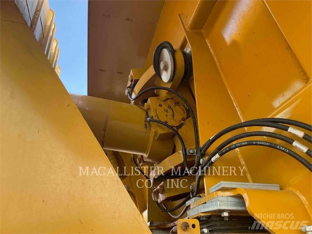 CAT 740 EJECTOR Articulated Haulers