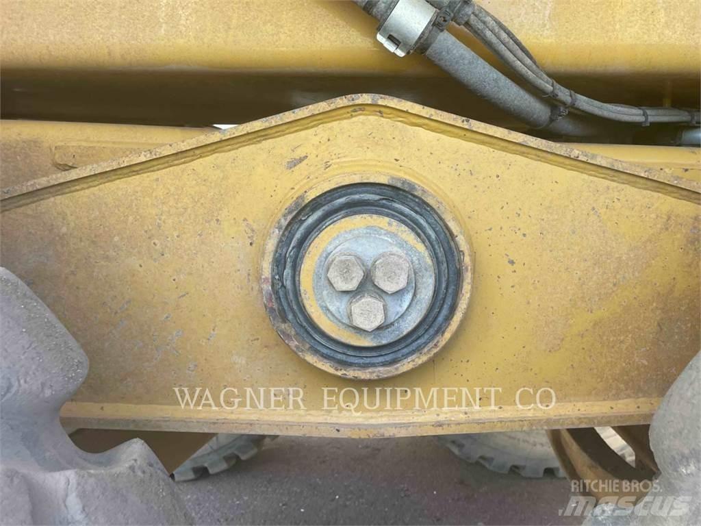 CAT 740B WT Water bowser