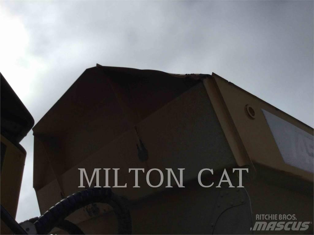 CAT 74504 Articulated Haulers