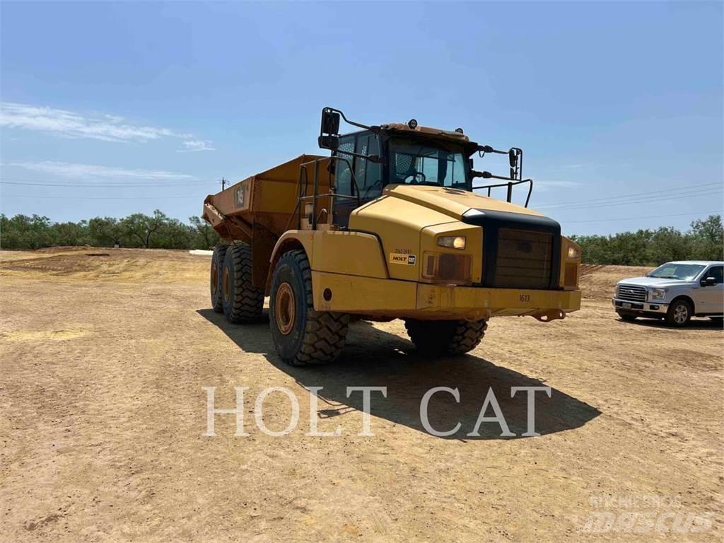 CAT 74504 Articulated Haulers