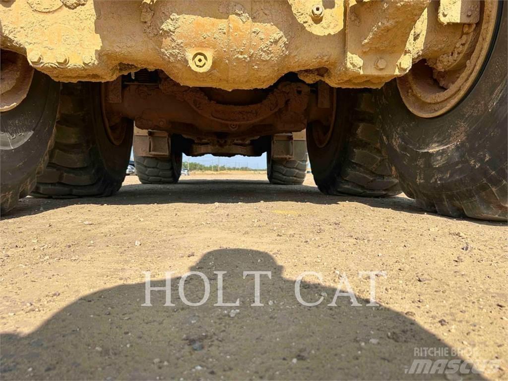 CAT 74504 Articulated Haulers
