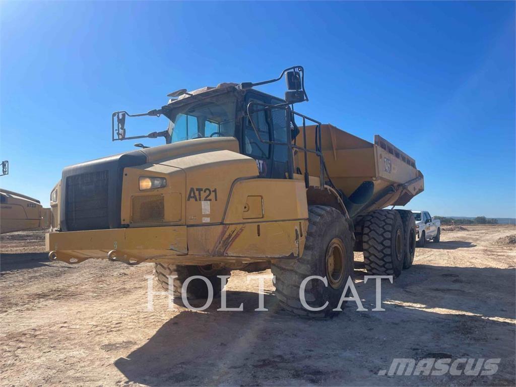 CAT 74504 Articulated Haulers