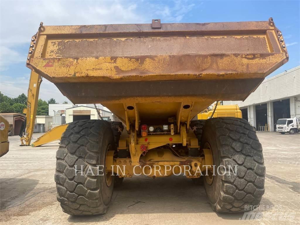 CAT 745C Articulated Haulers