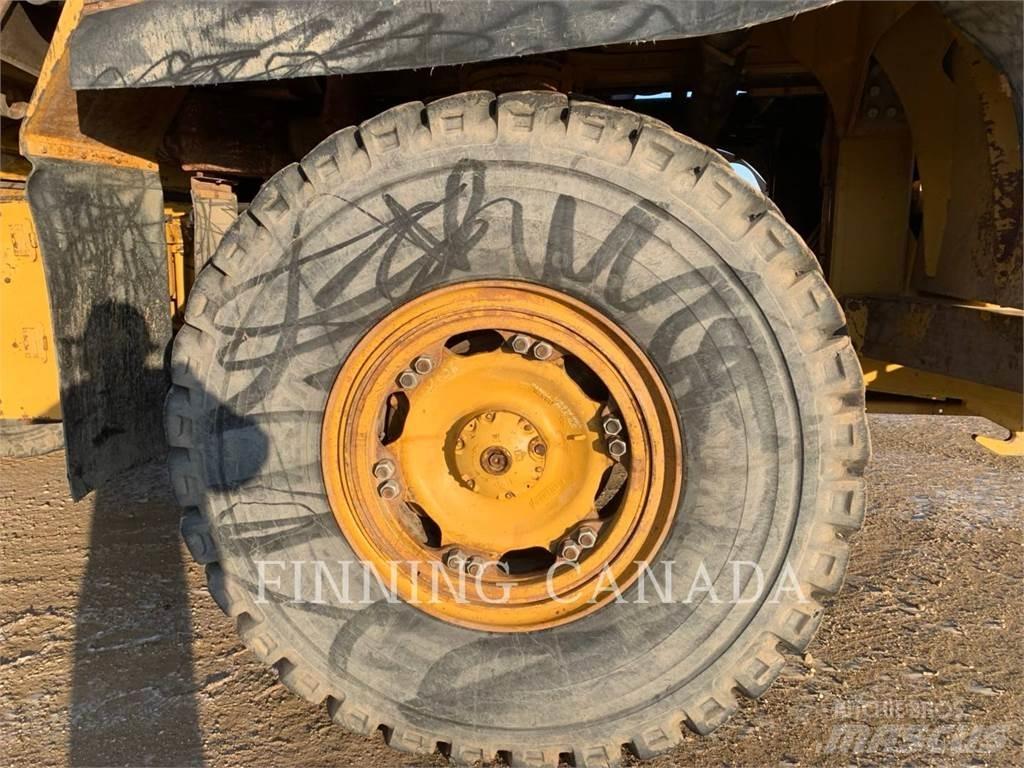 CAT 772 Articulated Haulers