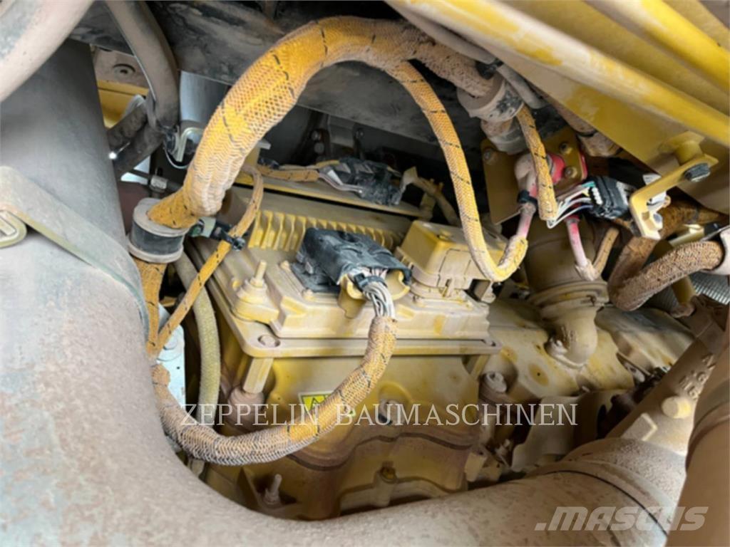 CAT 775G Articulated Haulers