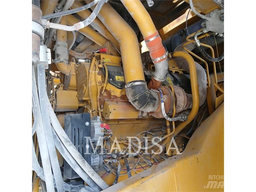 CAT 777F Articulated Haulers