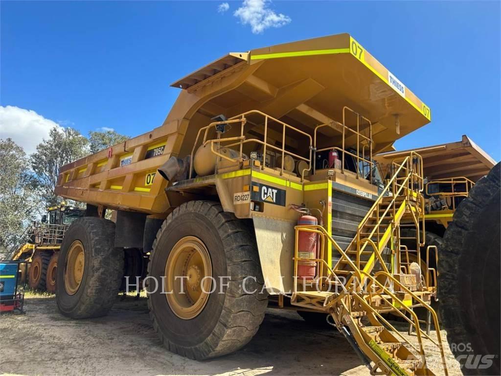 CAT 785D Articulated Haulers
