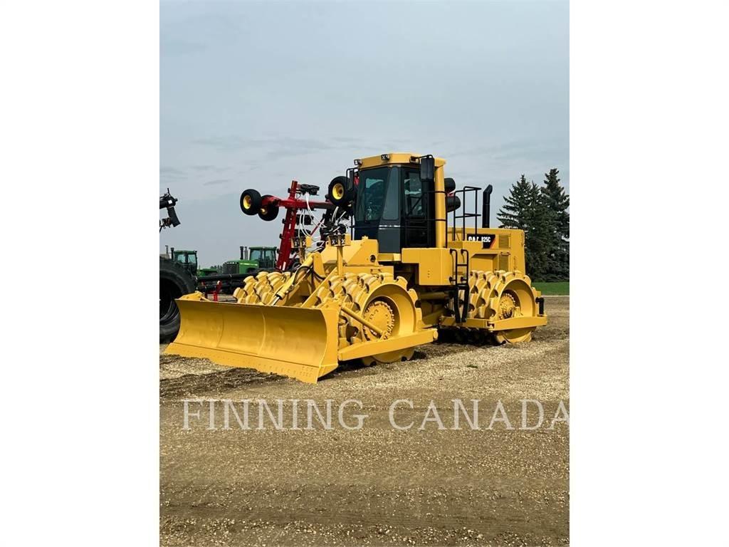 CAT 825C Soil compactors
