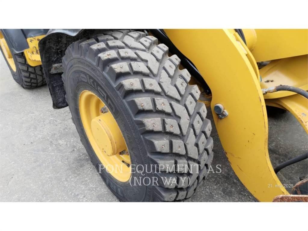 CAT 906M Wheel loaders