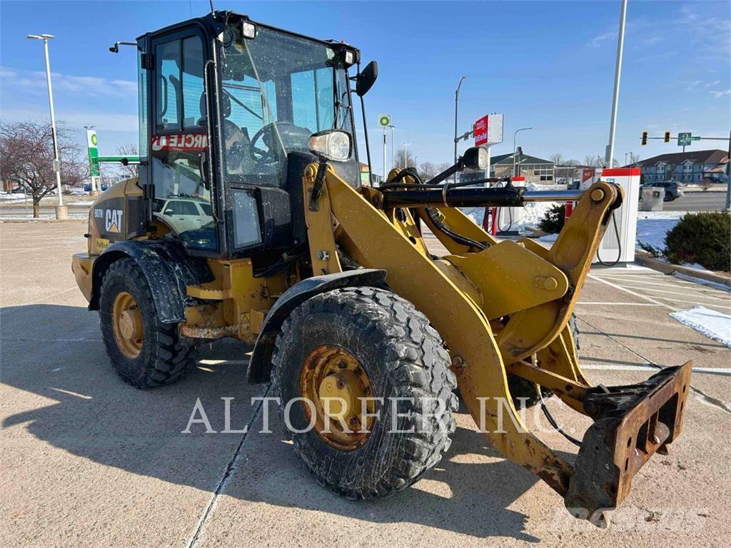 CAT 907H2 Mini loaders