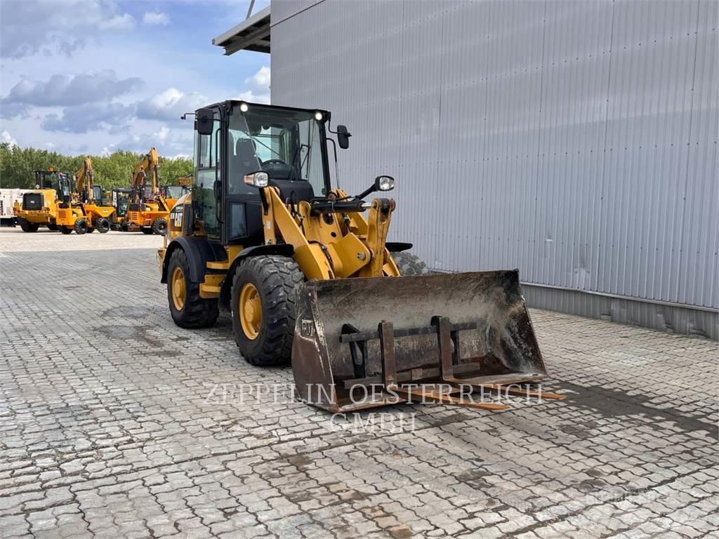 CAT 907M Wheel loaders