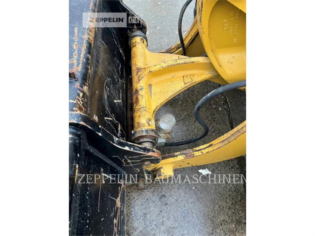 CAT 907M Wheel loaders