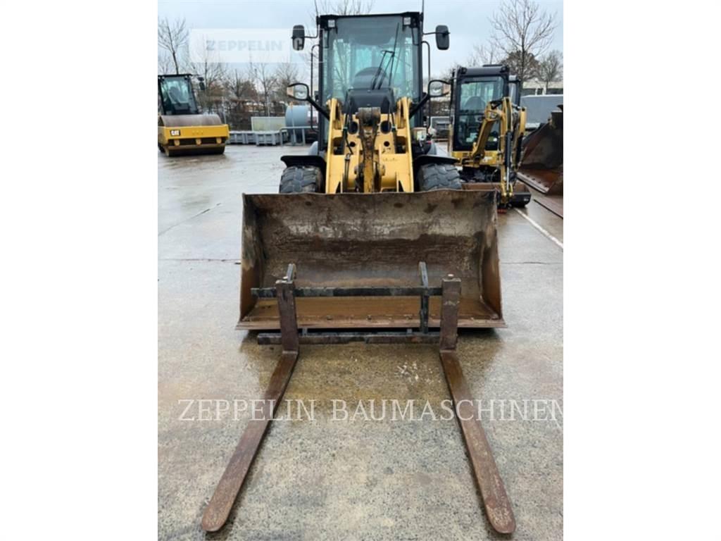 CAT 907M Wheel loaders
